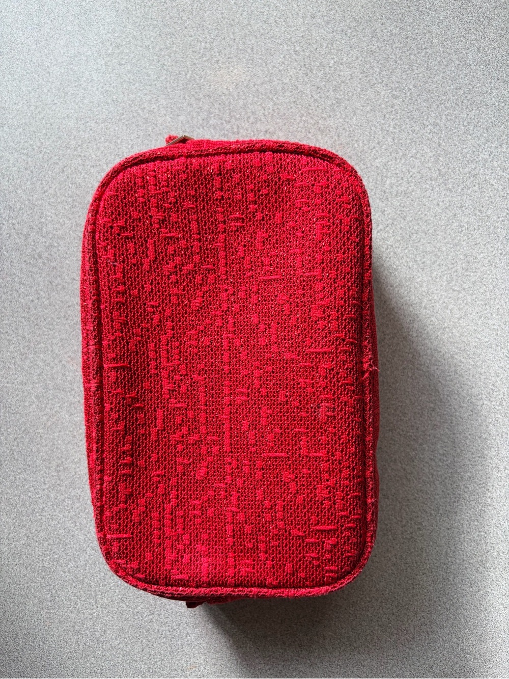 2021 Limited Edition cosmetic bag - Picture 4 of 7